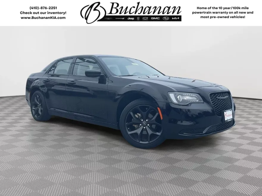 2022 Chrysler 300 Touring photo 1