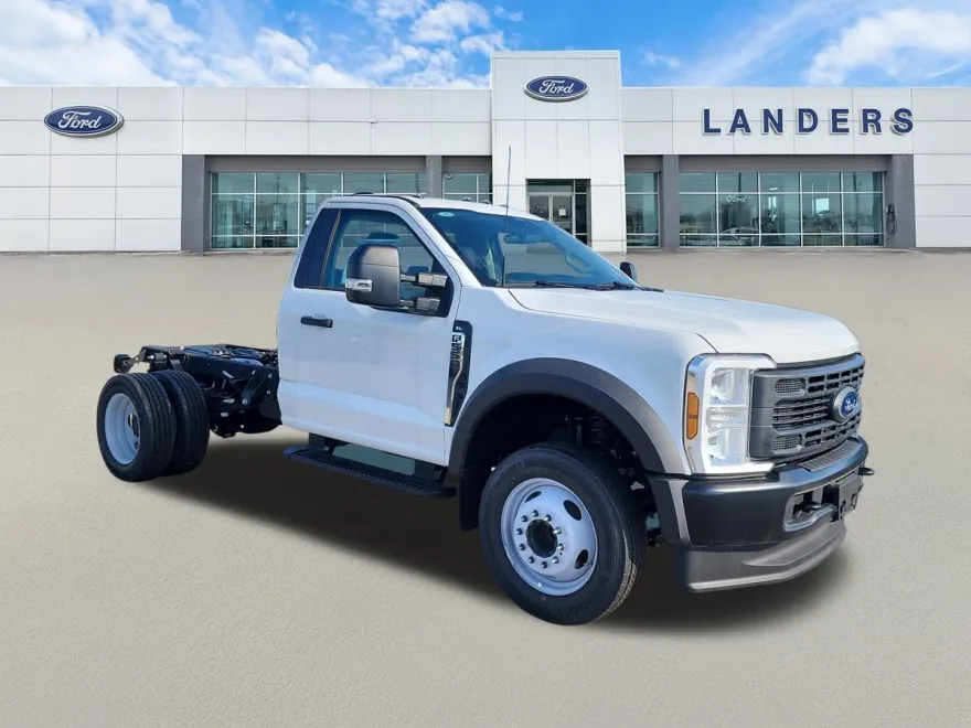 2024 Ford F-550 XL photo 1