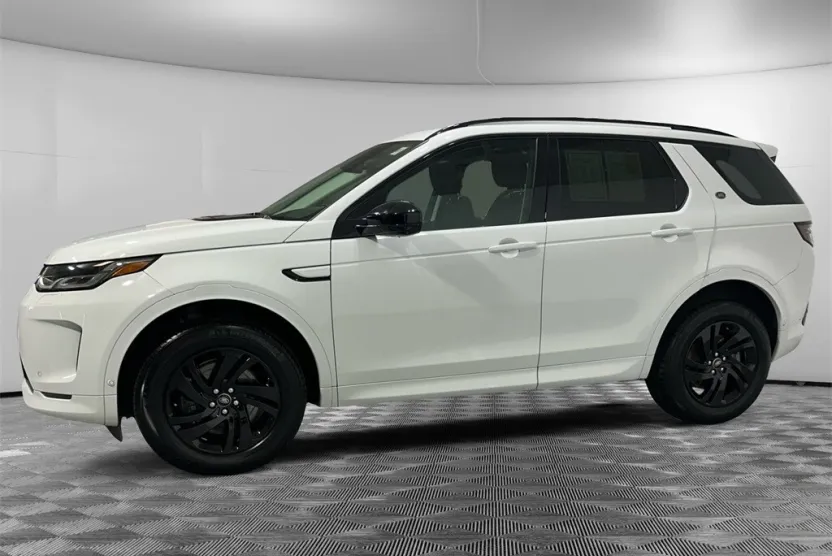 2024 Land Rover Discovery Sport S photo 1