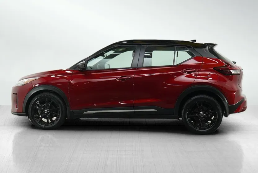 2021 Nissan Kicks SR photo 1