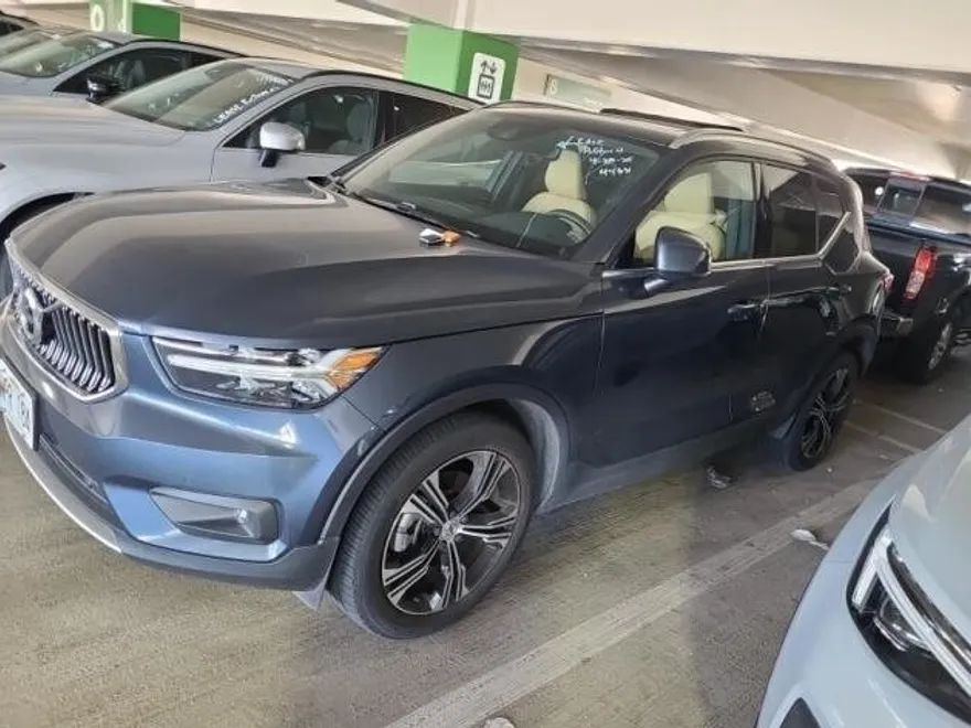 2022 Volvo XC40 Inscription photo 1