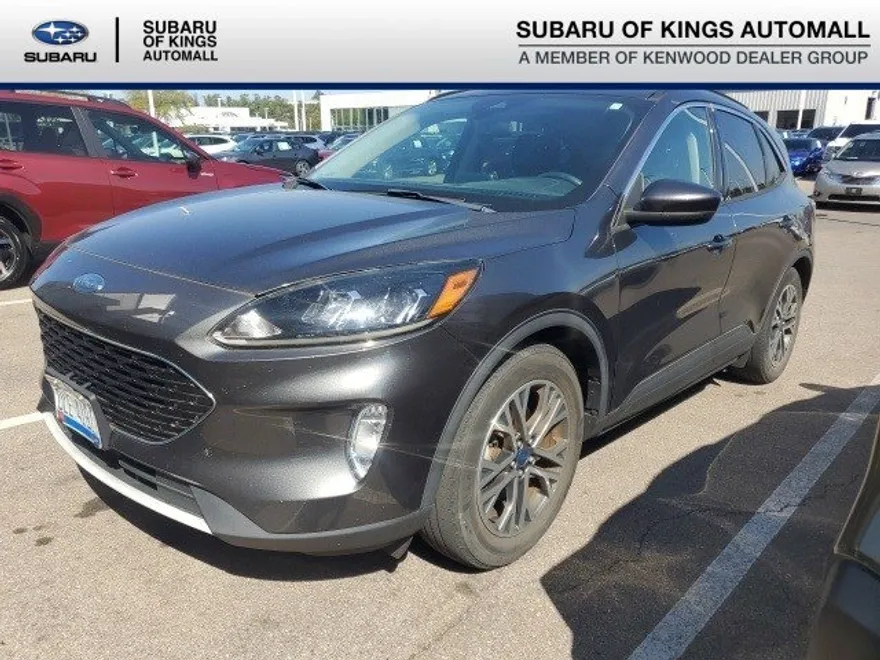2020 Ford Escape SEL photo 1