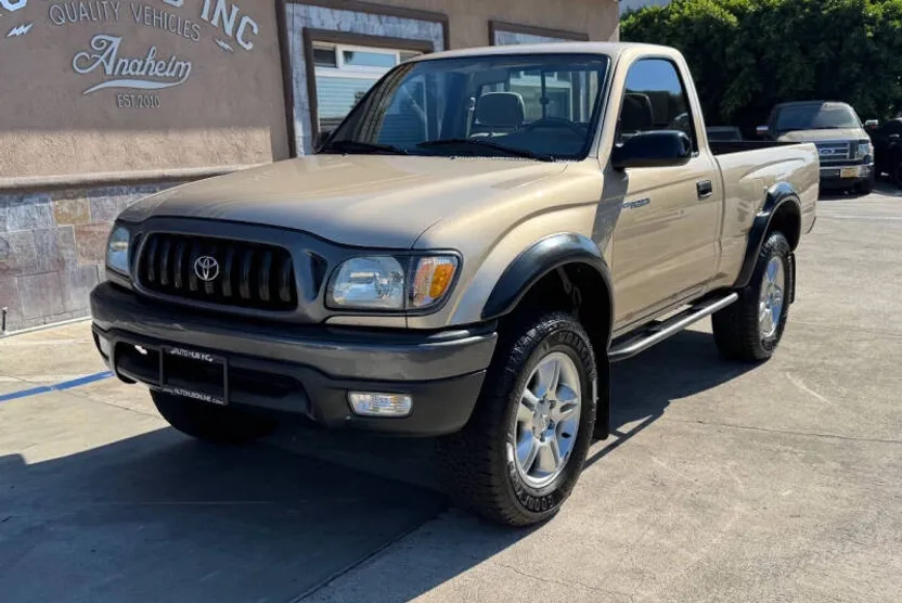 2002 Toyota Tacoma photo 1
