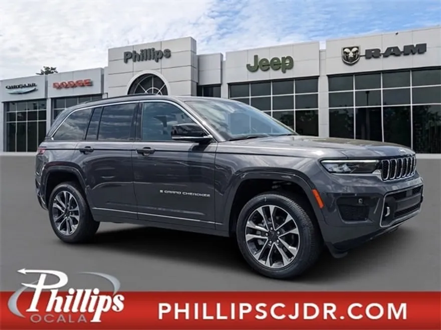 2025 Jeep Grand Cherokee Overland photo 1