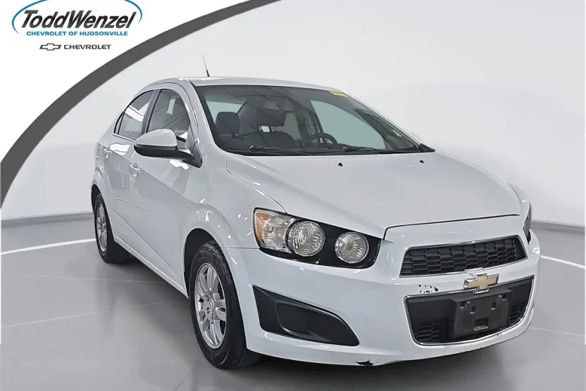 2014 Chevrolet Sonic LT photo 1