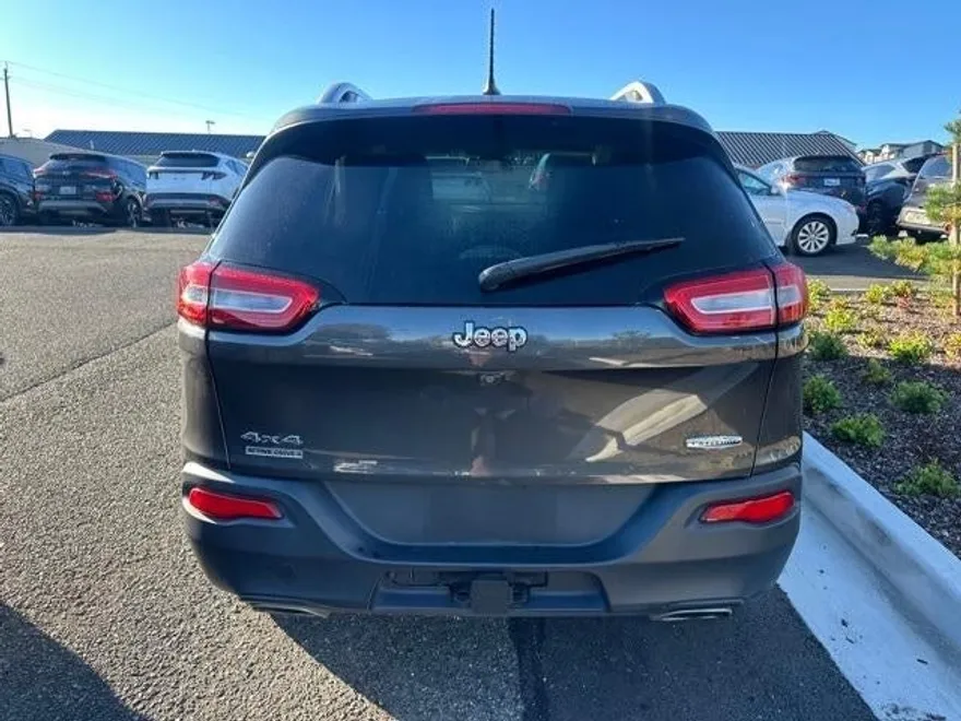 2015 Jeep Cherokee Latitude photo 1
