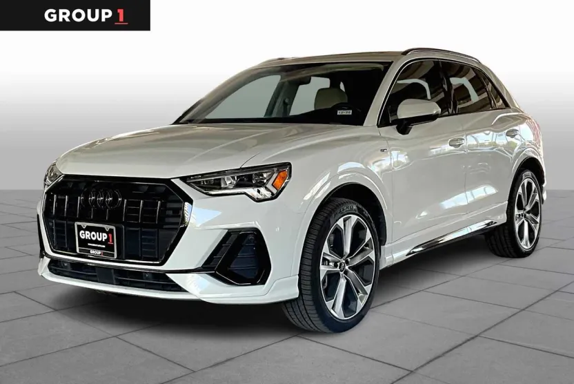2020 Audi Q3 S line Premium Plus photo 1