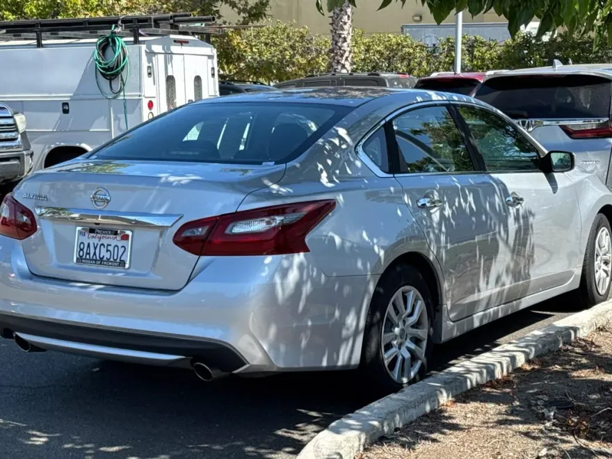 2018 Nissan Altima 2.5 S photo 1