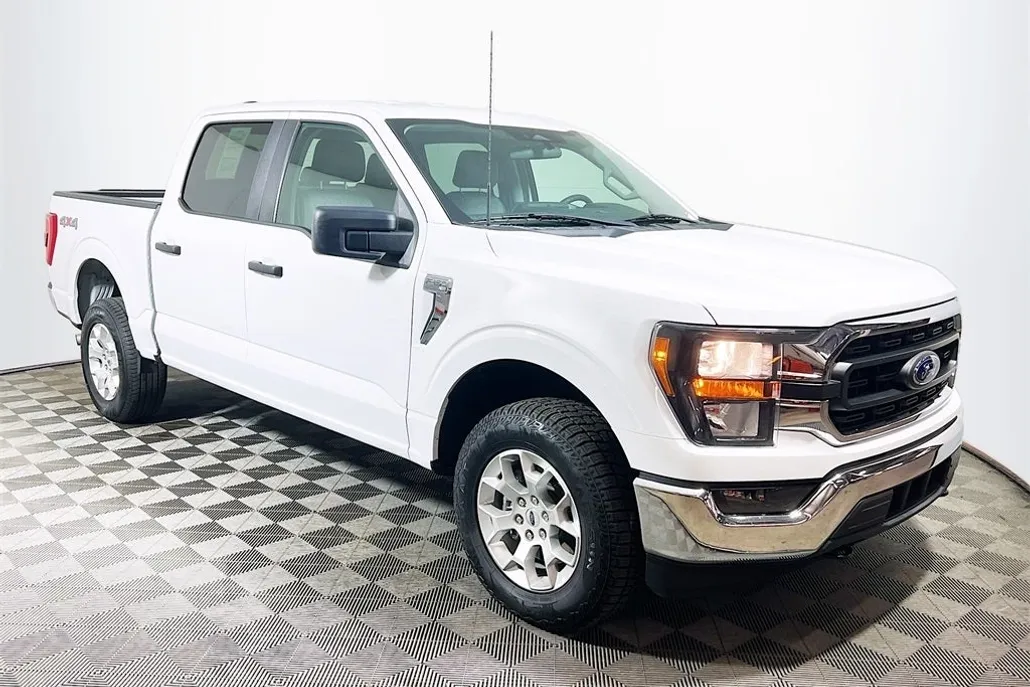 2023 Ford F-150 XLT photo 1