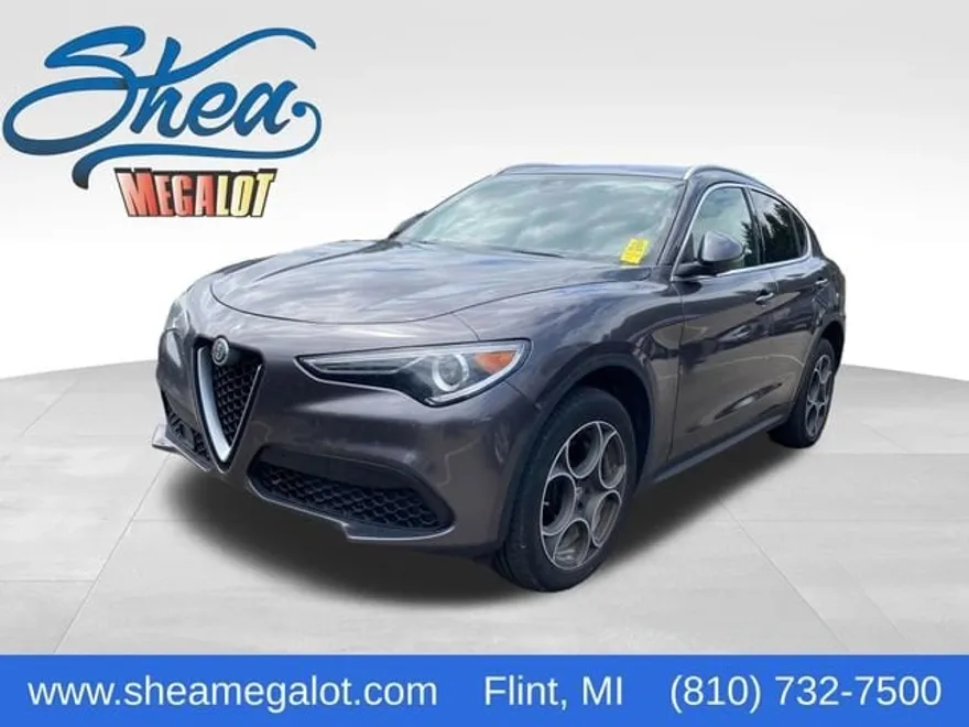 2018 Alfa Romeo Stelvio Base photo 1