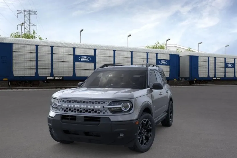 2025 Ford Bronco Sport Outer Banks photo 1