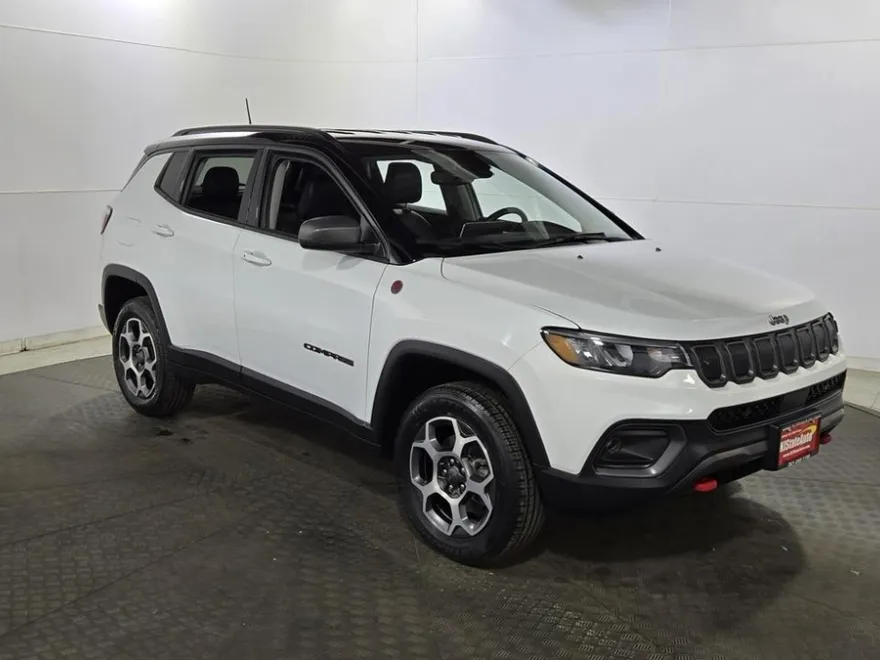 2022 Jeep Compass Trailhawk photo 1