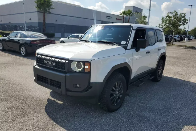 2025 Toyota Land Cruiser Base photo 1