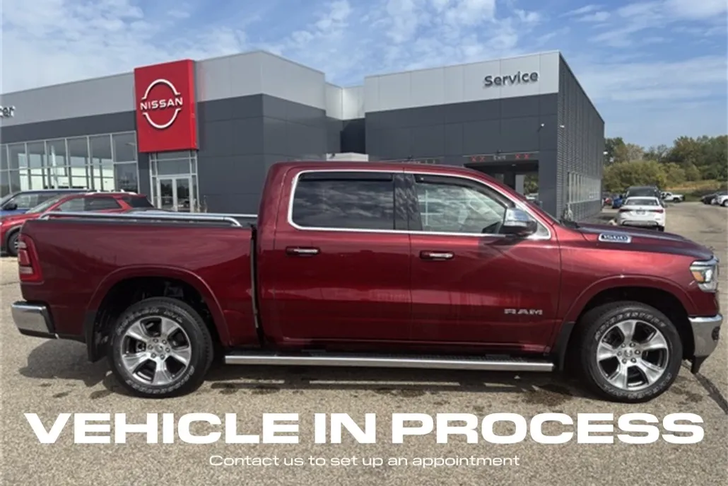 2022 Ram 1500 Laramie photo 1