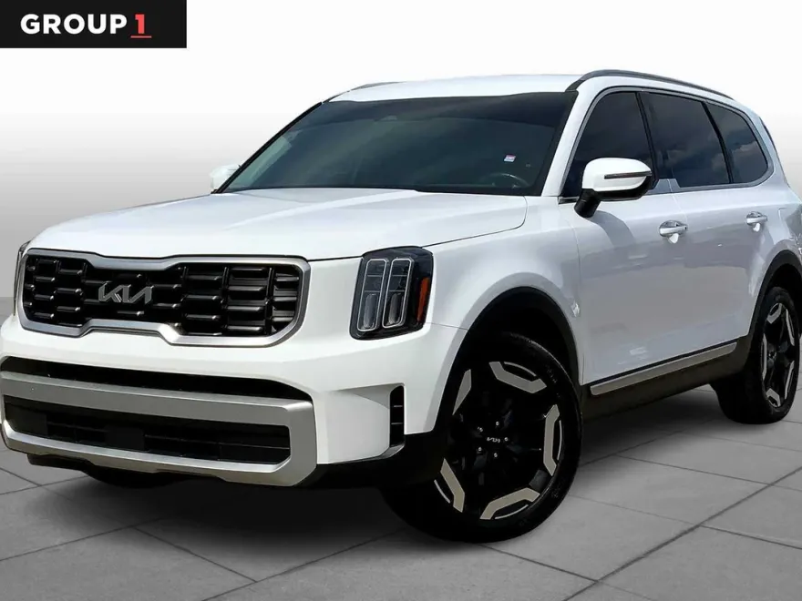 2024 Kia Telluride S photo 1