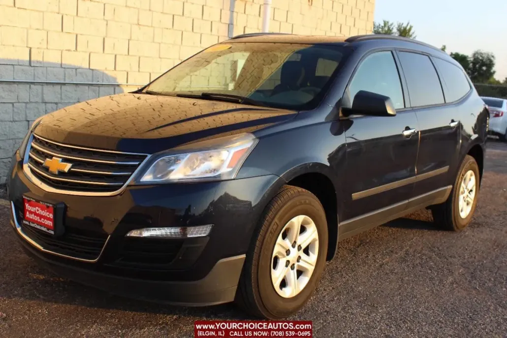 2017 Chevrolet Traverse LS photo 1