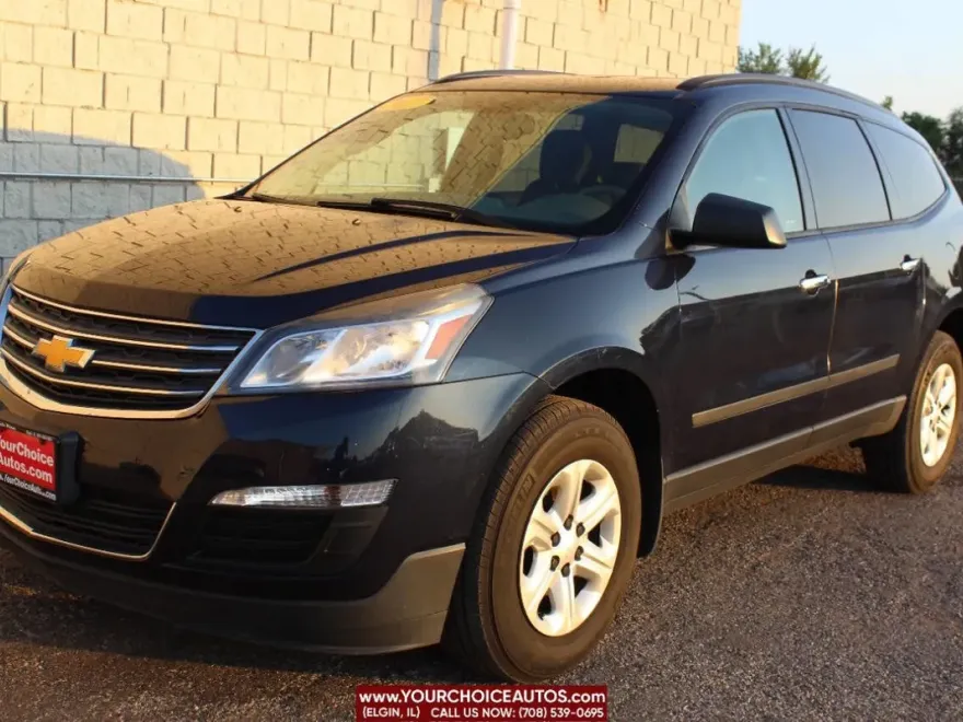 2017 Chevrolet Traverse LS photo 1