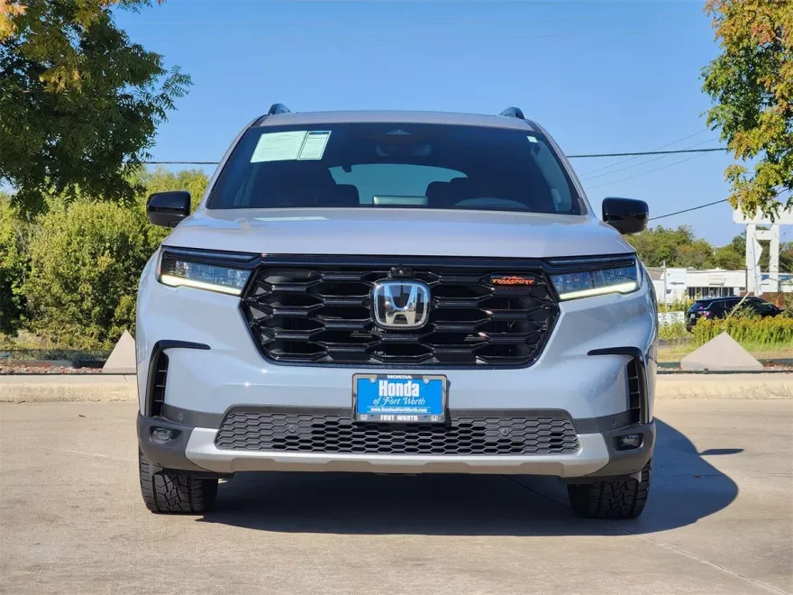 2024 Honda Pilot TrailSport photo 1