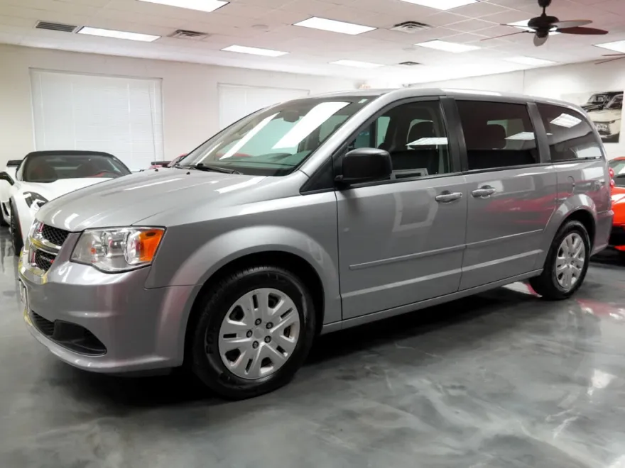 2017 Dodge Grand Caravan SE photo 8