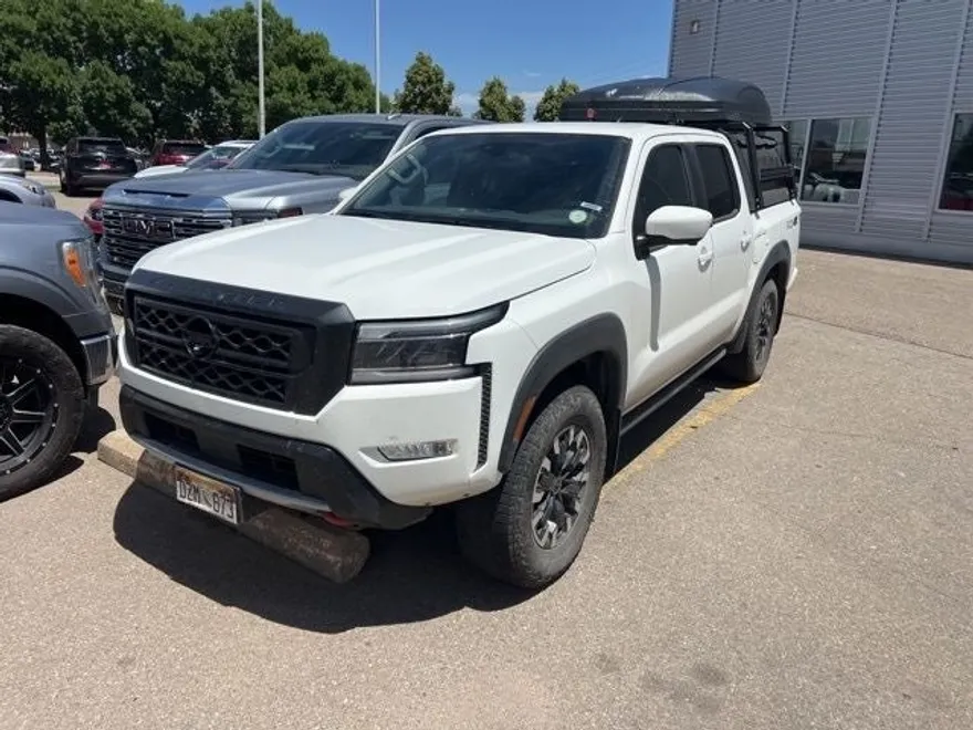 2023 Nissan Frontier PRO-4X photo 1