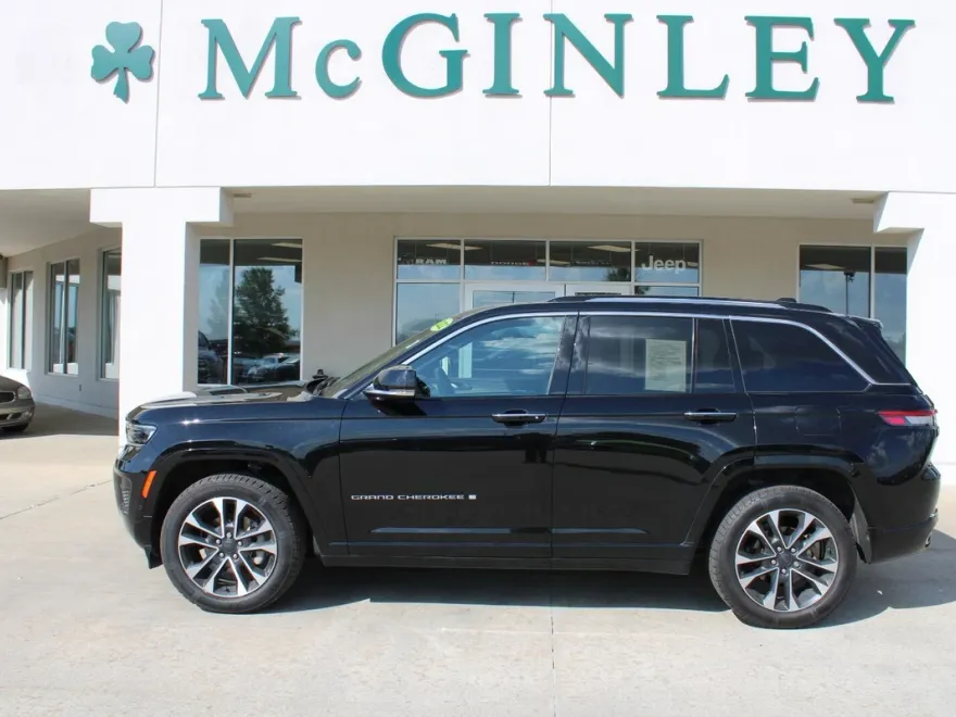 2022 Jeep Grand Cherokee Overland photo 1