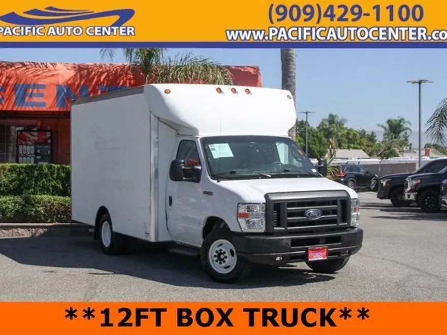 2019 Ford E-350 photo 1