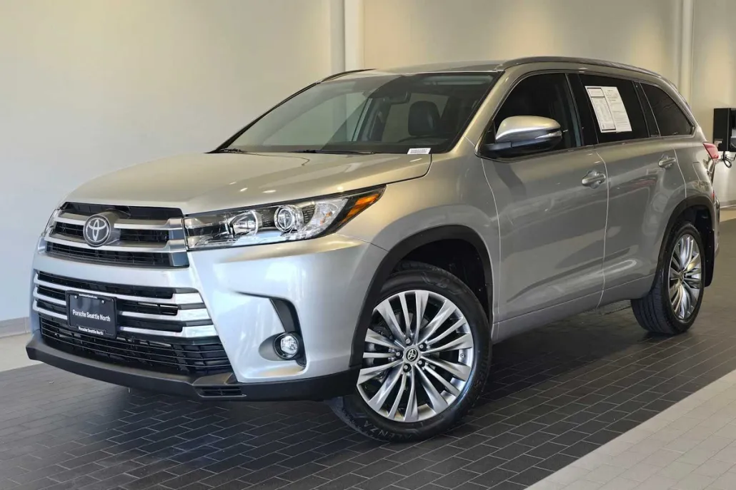 2019 Toyota Highlander Limited photo 1
