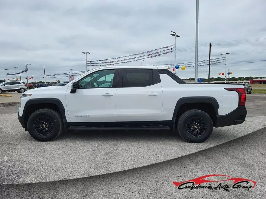 2024 Chevrolet Silverado EV Work Truck photo 1