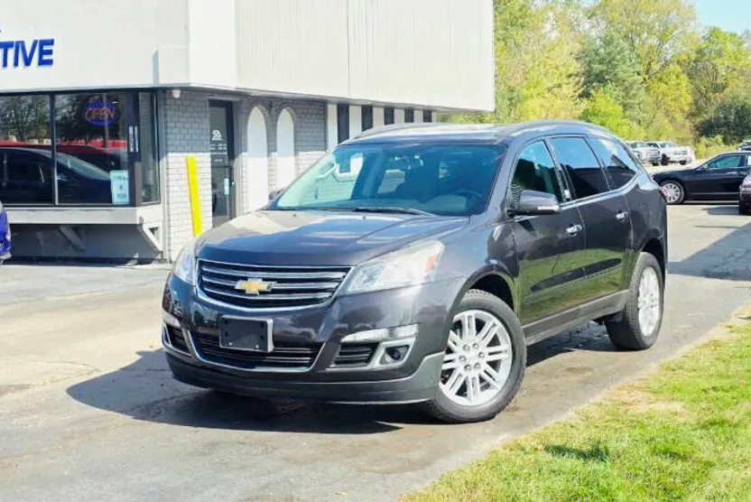 2015 Chevrolet Traverse 1LT photo 1