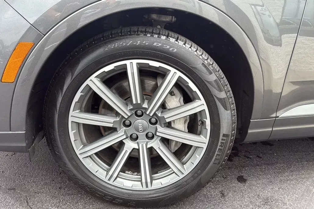 2018 Audi Q7 3.0T Prestige photo 1