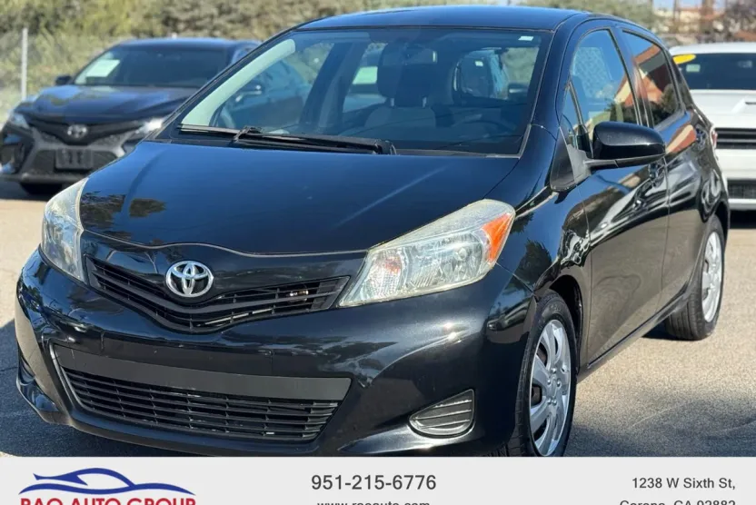 2012 Toyota Yaris L photo 1