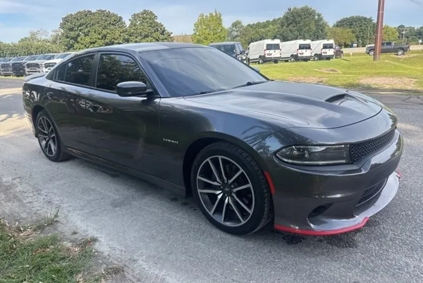 2022 Dodge Charger R/T photo 1