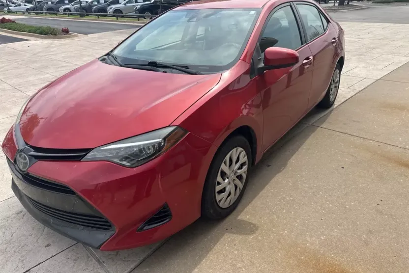 2018 Toyota Corolla L photo 1