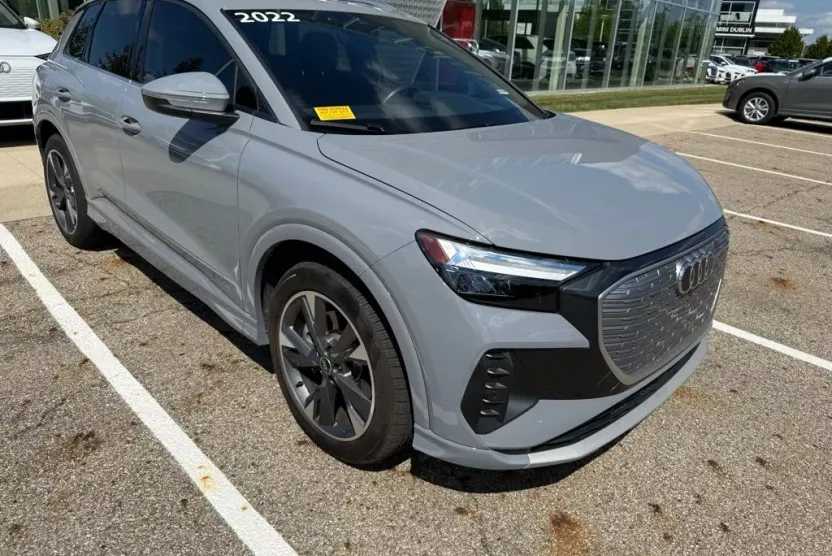 2022 Audi Q4 E-tron Premium photo 1
