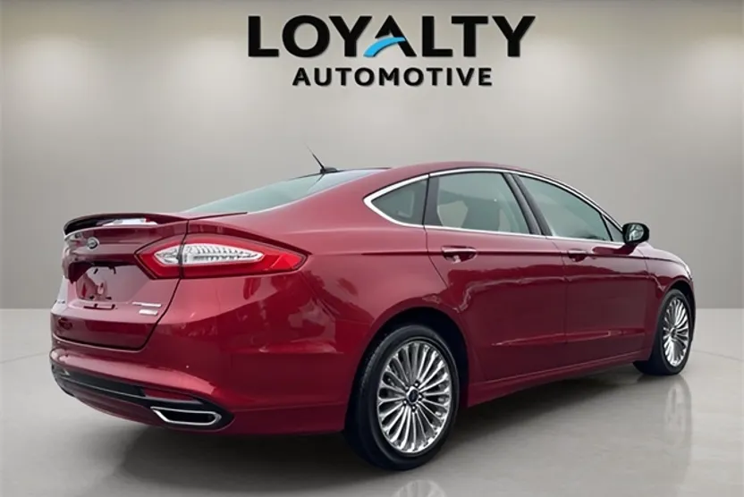 2016 Ford Fusion Titanium photo 1