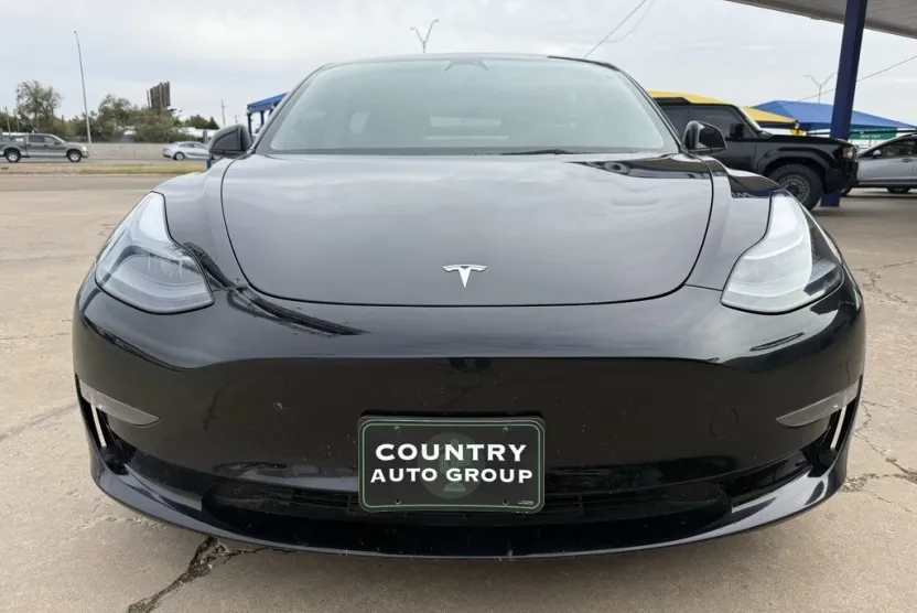 2023 Tesla Model 3 Long Range photo 1