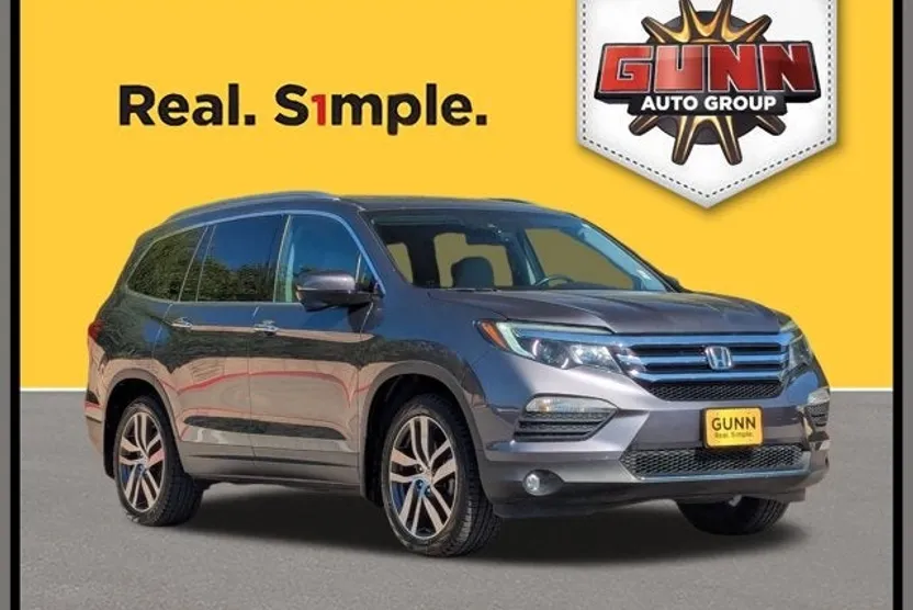 2016 Honda Pilot Touring photo 1