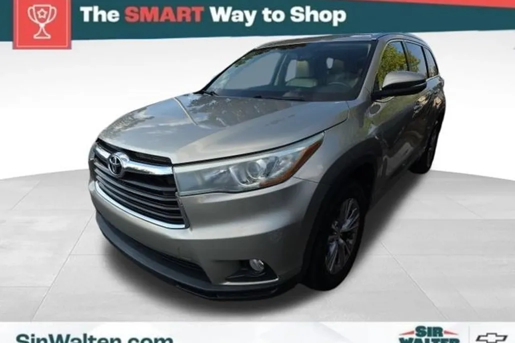 2015 Toyota Highlander XLE photo 1