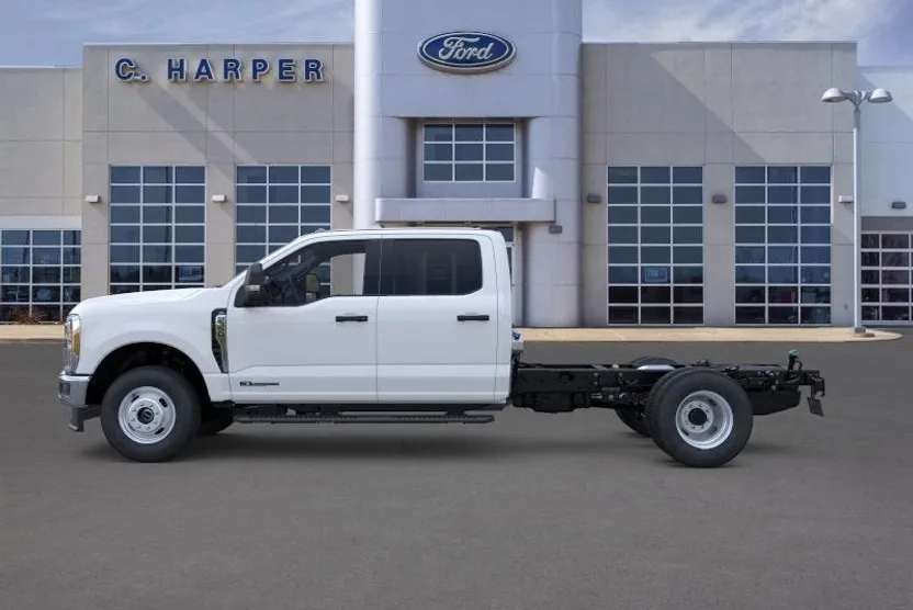 2025 Ford F-350 photo 1