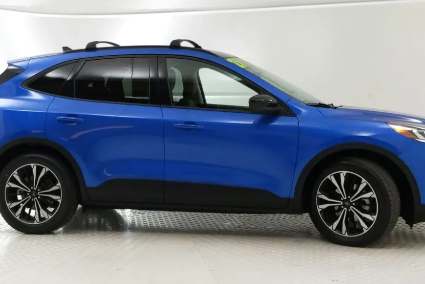 2021 Ford Escape SE Hybrid photo 1