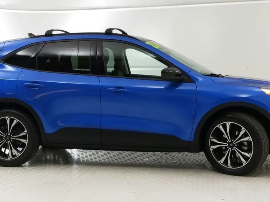 2021 Ford Escape SE Hybrid photo 1