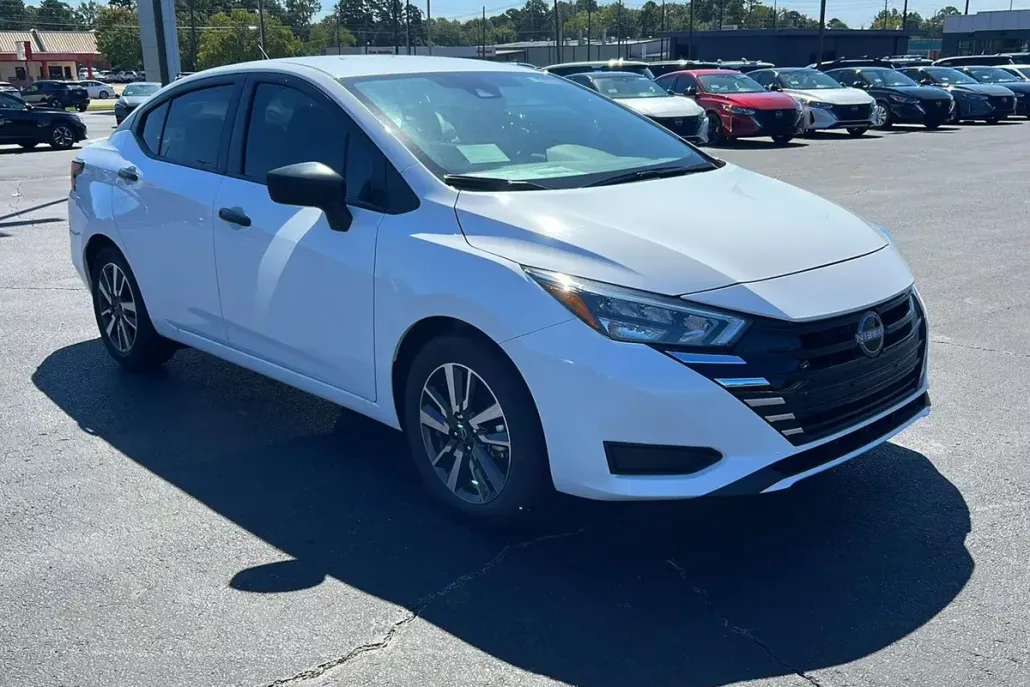 2025 Nissan Versa S photo 1
