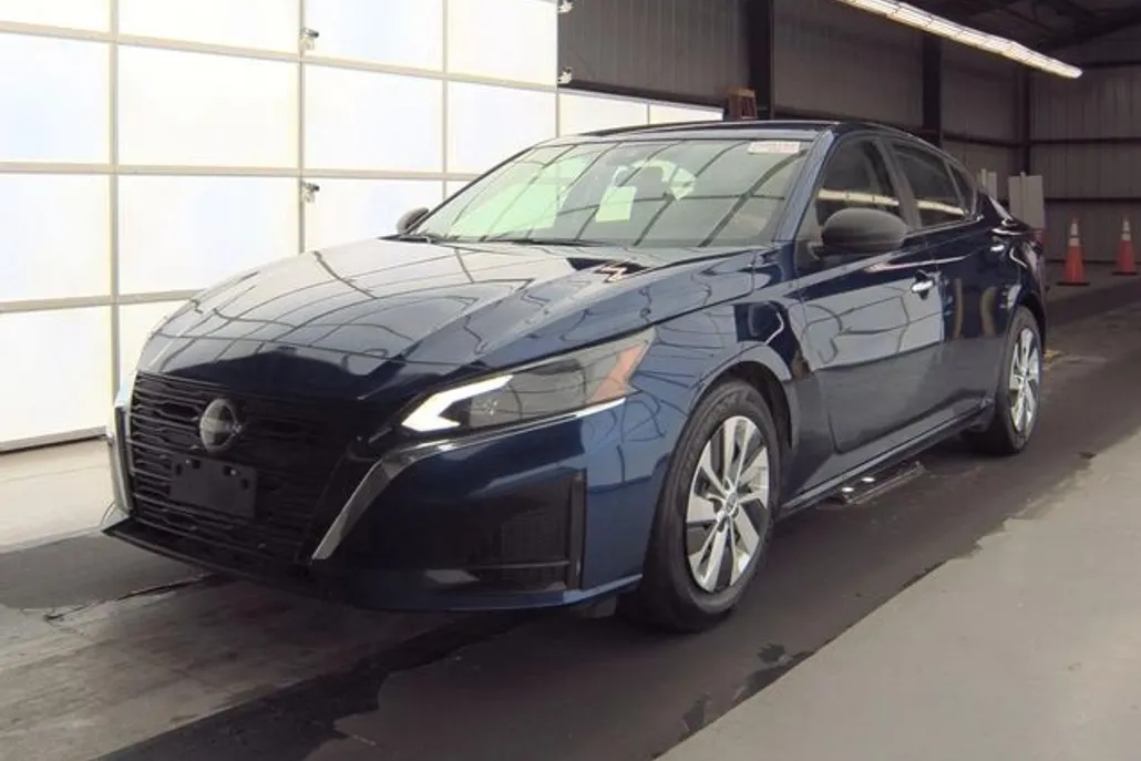 2024 Nissan Altima 2.5 S photo 1