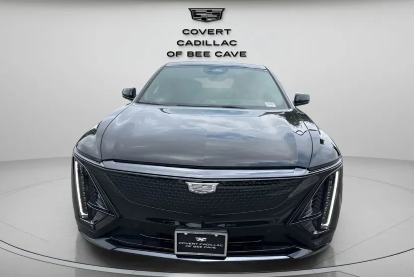 2025 Cadillac Lyriq Sport photo 1