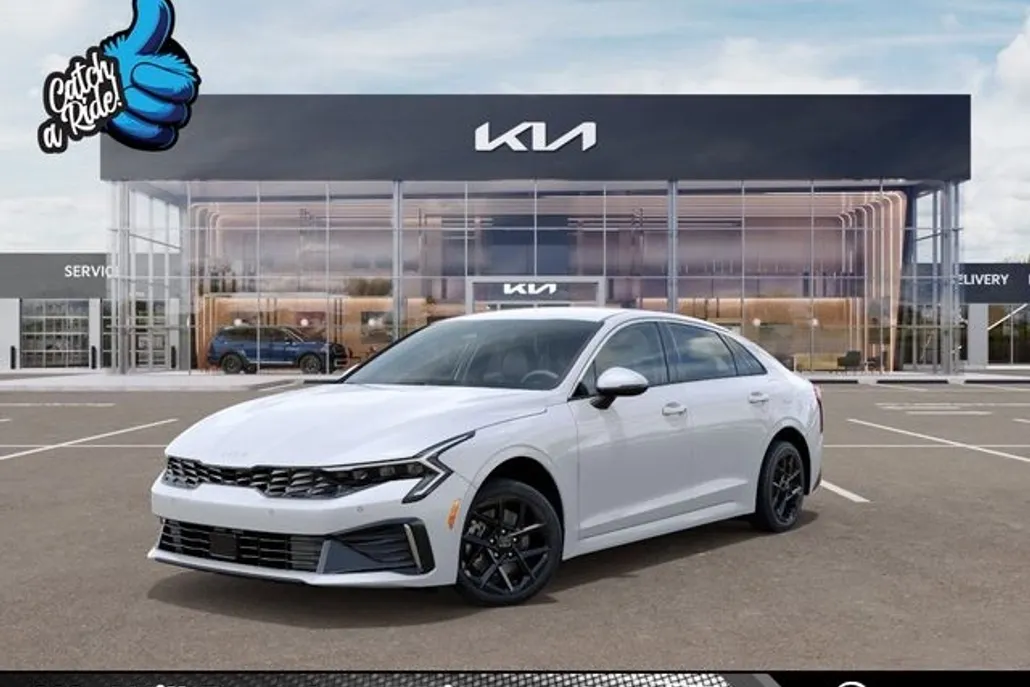 2025 Kia K5 LXS photo 1