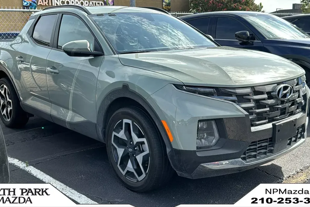 2023 Hyundai Santa Cruz Limited photo 1