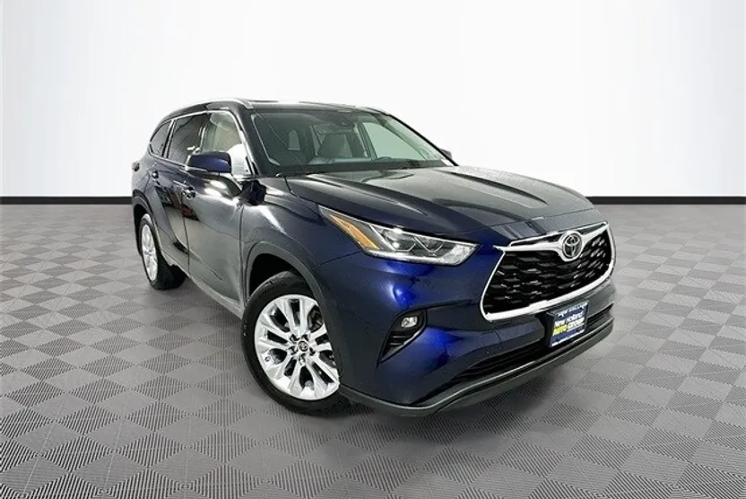 2023 Toyota Highlander Sport photo 1