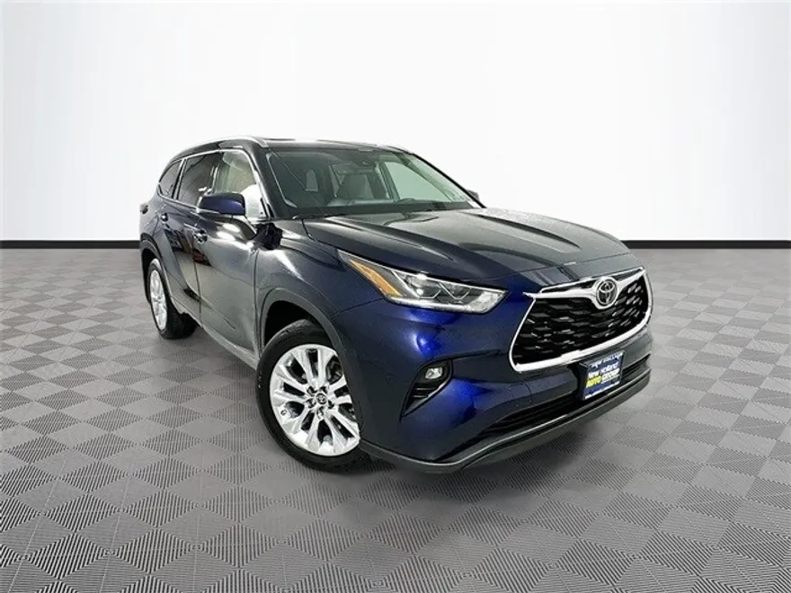 2023 Toyota Highlander Sport photo 1