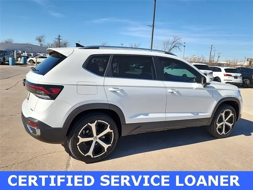 2025 Volkswagen Taos SEL photo 1