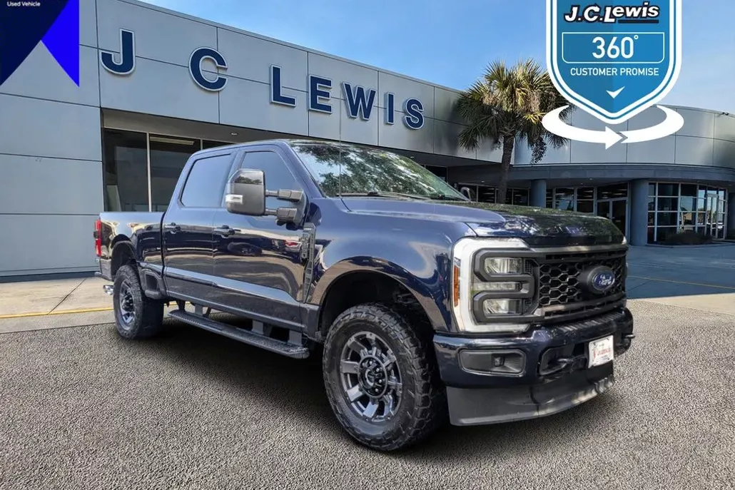 2024 Ford F-250 Lariat photo 1
